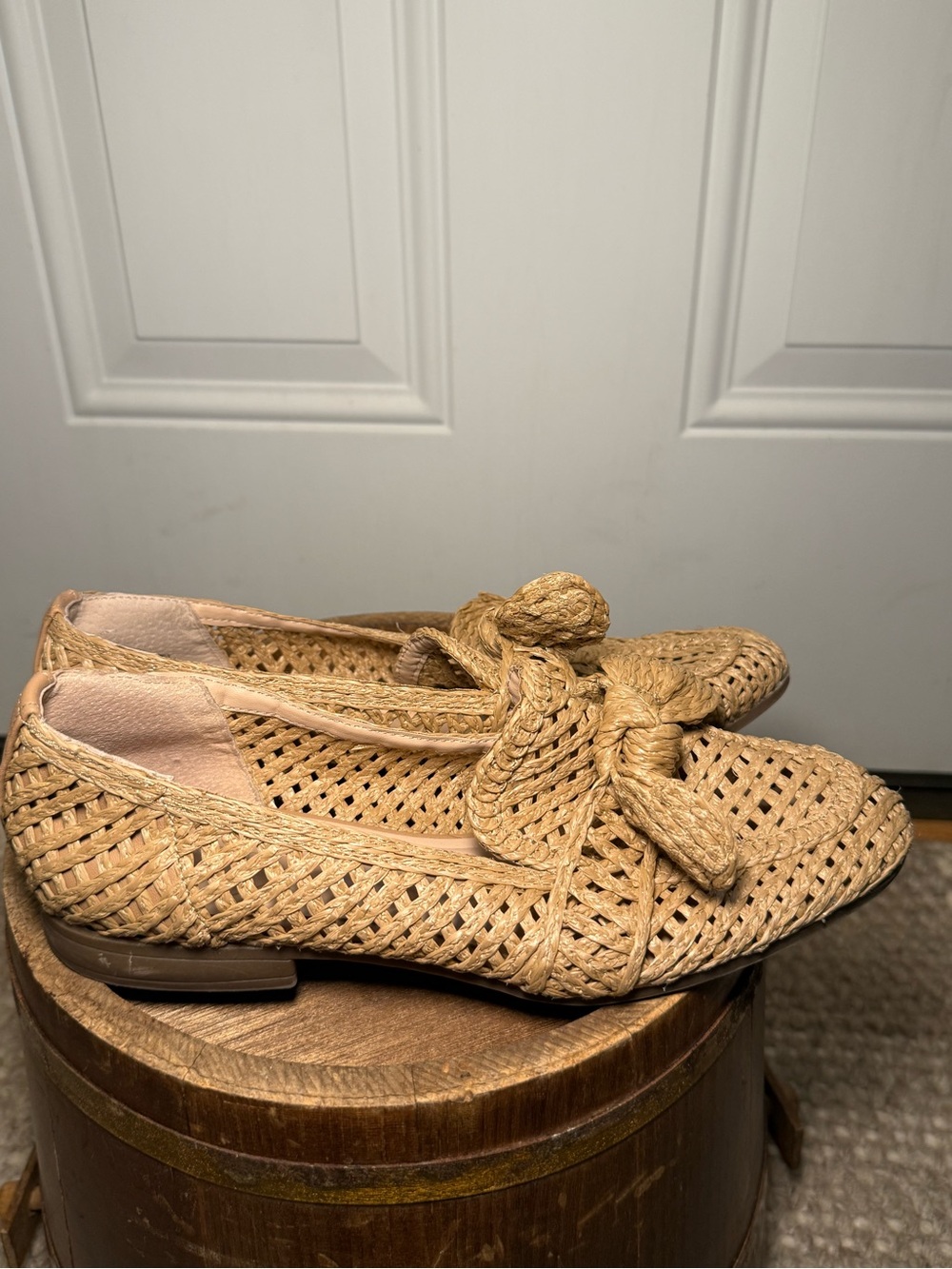 Charles David Finite Woven Raffia Bow Loafers in Tan - Picture 4 of 5